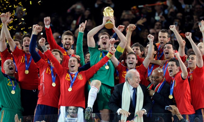 11 luglio - La Spagna vince i Mondiali di calcio 2010 in Sudafrica battendo in finale l'Olanda per 1-0.